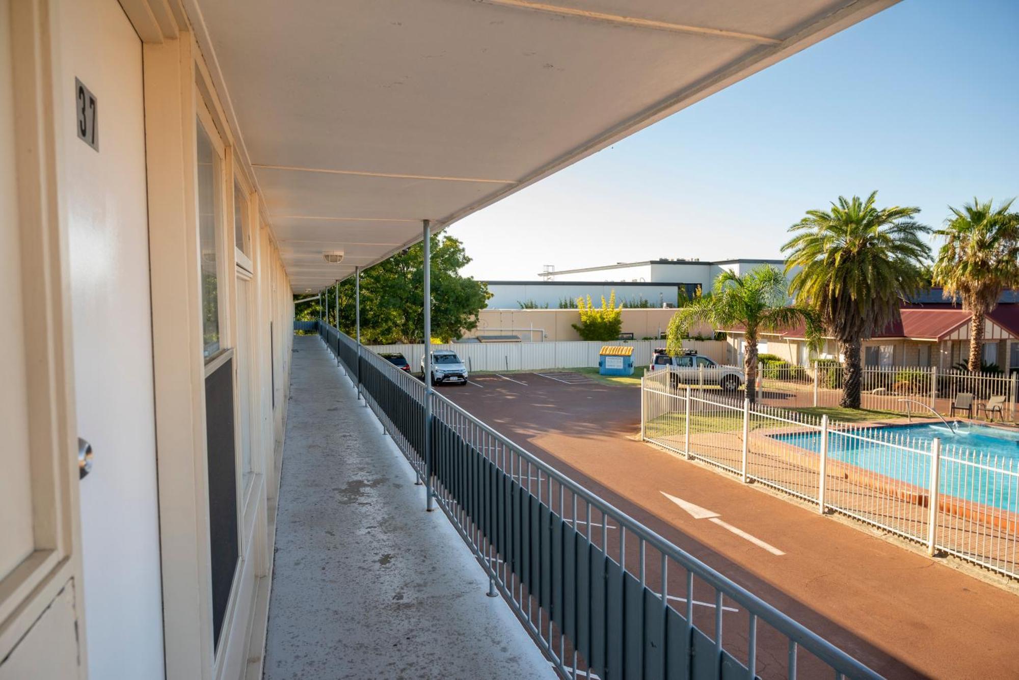 Bunbury Motel And Apartments Buitenkant foto