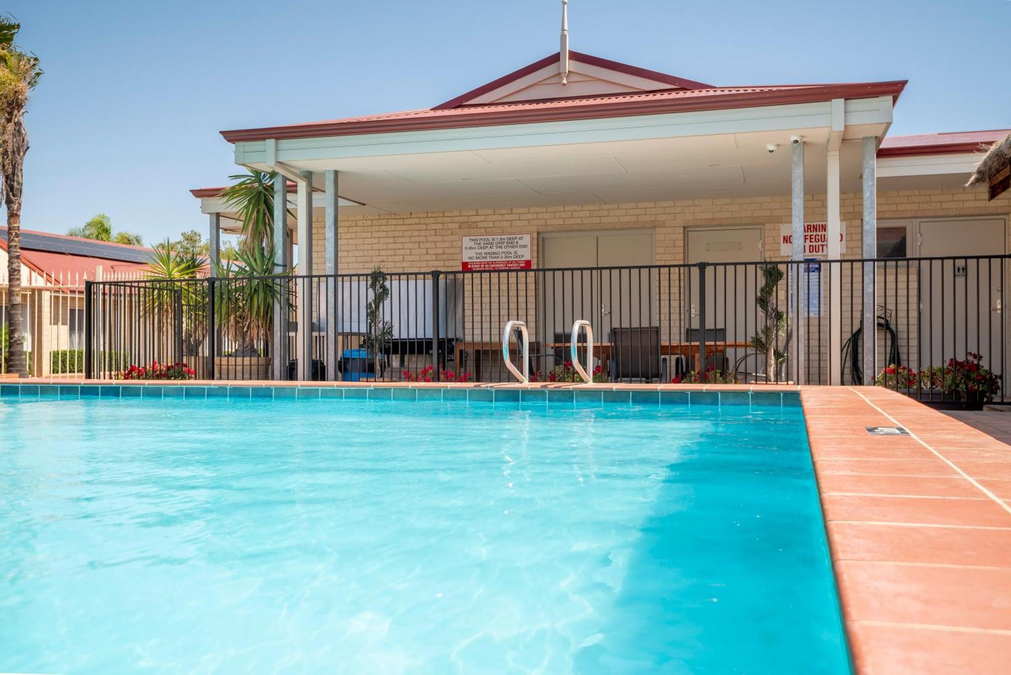 Bunbury Motel And Apartments Buitenkant foto