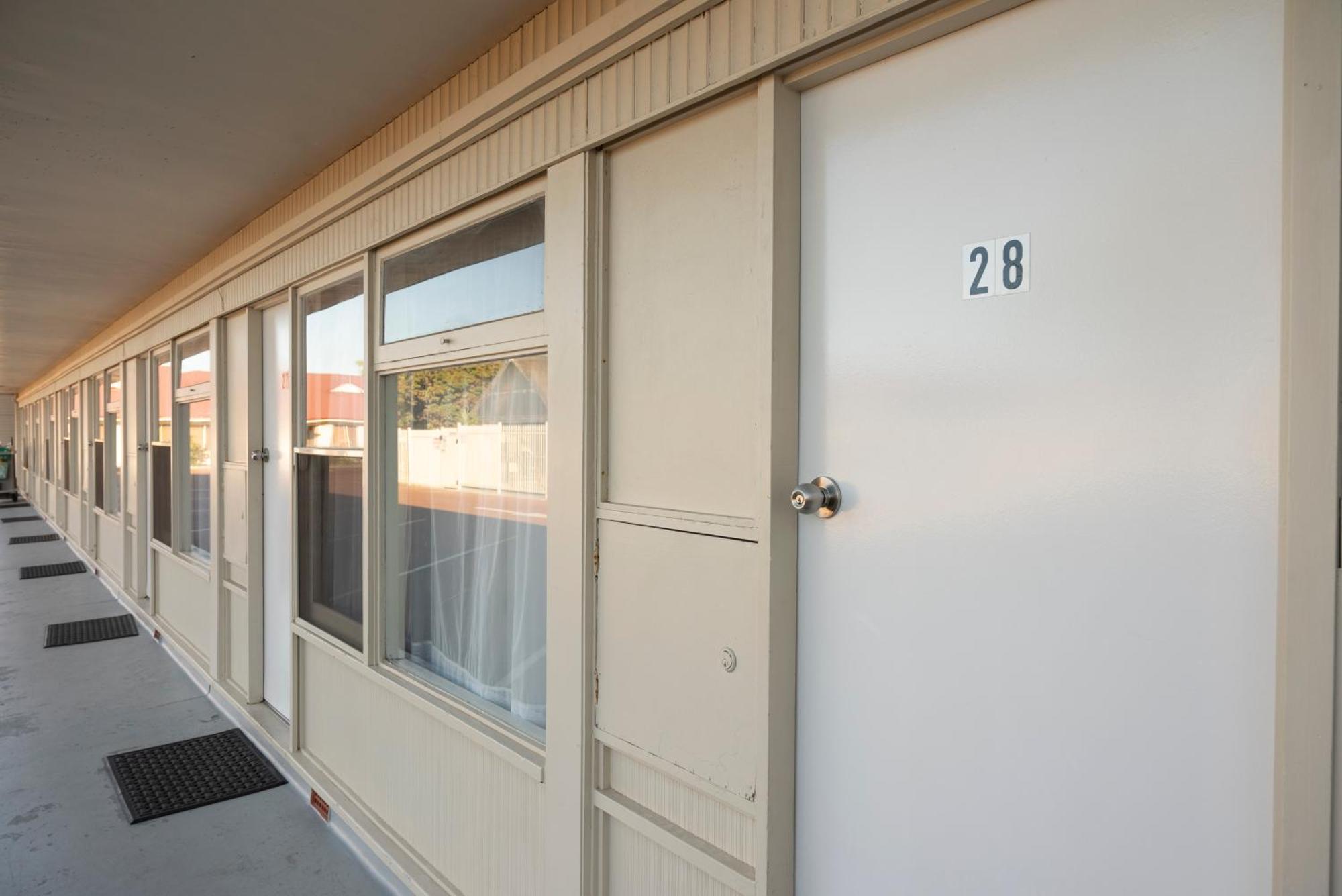 Bunbury Motel And Apartments Buitenkant foto